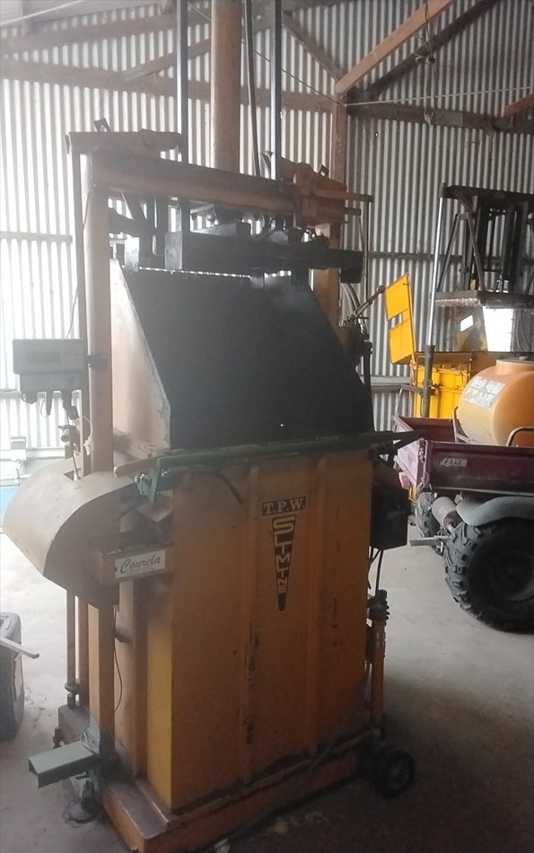 T.P.W. Slimline wool press service
